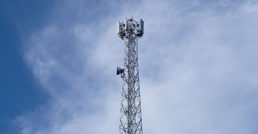 5G Mesh Networks: Bridging the Digital Divide in Rural Areas
